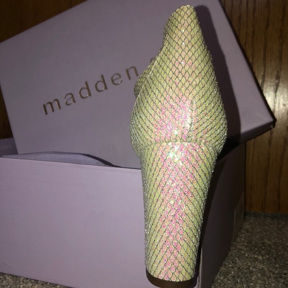 BRAND NEW! Madden Girl Size 7.5 - Picture 3 of 7